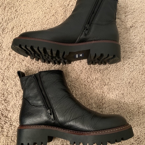 Chelsea Boot - Picture 3 of 6